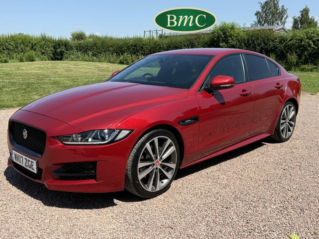 Jaguar XE 2.0I R-sport Euro 6 S S Red #3