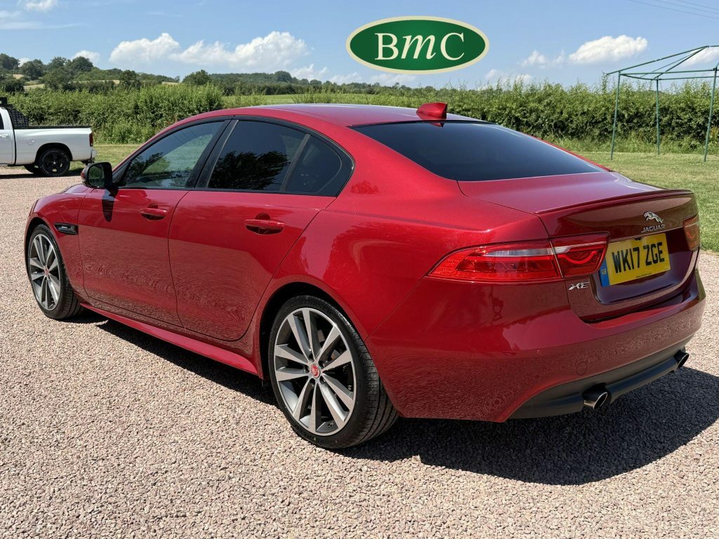 Jaguar XE 2.0I R-sport Euro 6 S S Red #5