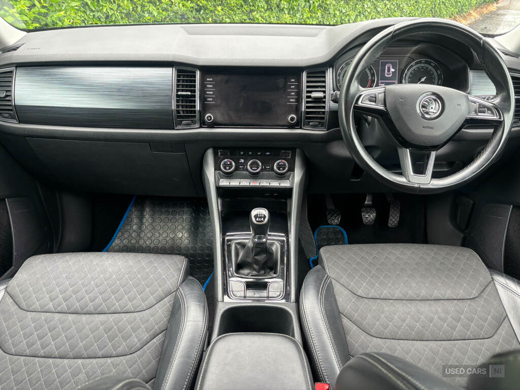 Skoda Kodiaq 2.0 Tdi Se Technology 4X4 White #4