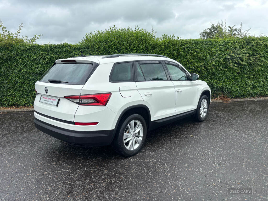 Skoda Kodiaq 2.0 Tdi Se Technology 4X4 White #2
