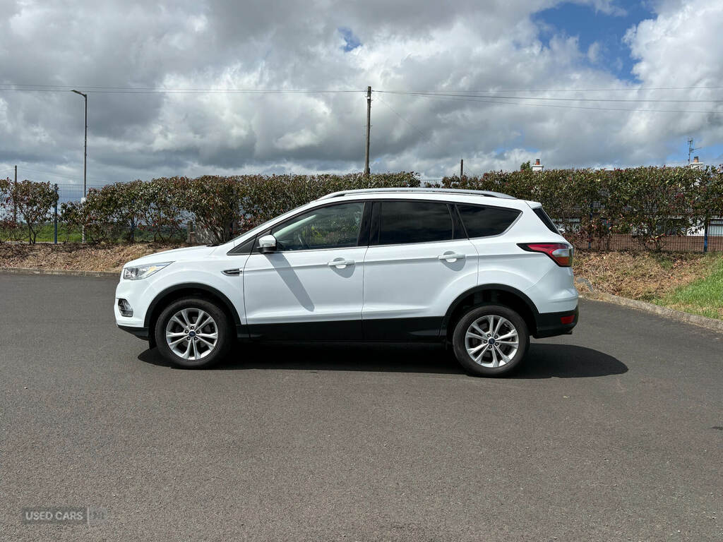 Ford Kuga 1.5 Tdci Titanium 2Wd White #4