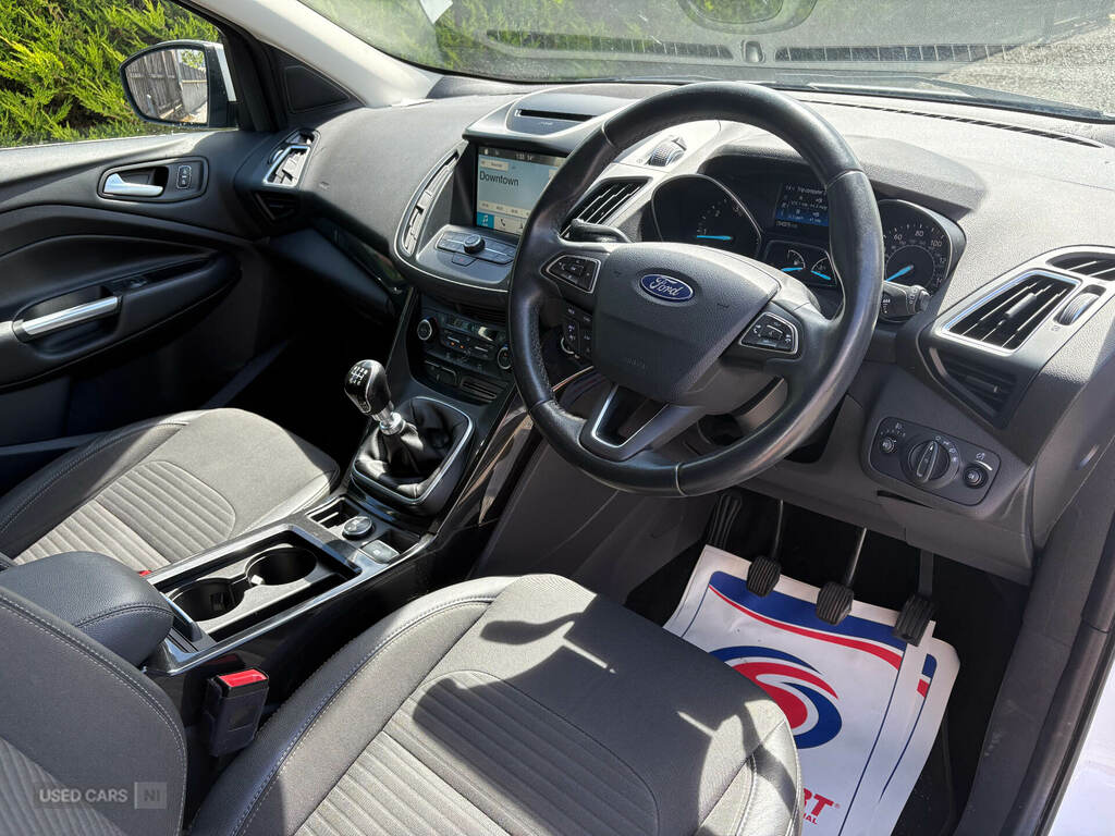 Ford Kuga 1.5 Tdci Titanium 2Wd White #5
