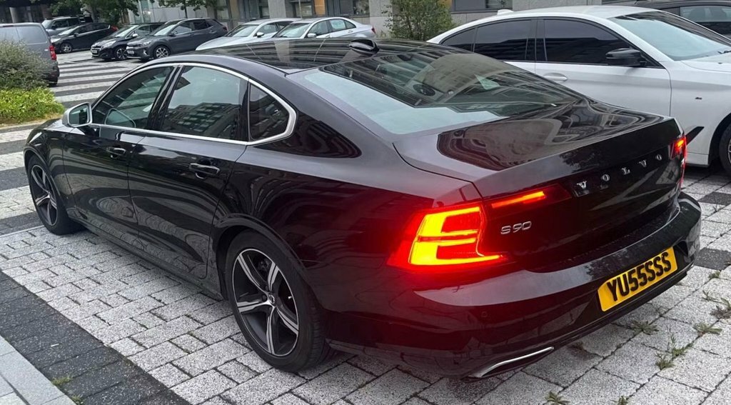 Volvo S90 2L R-design Plus Black #4