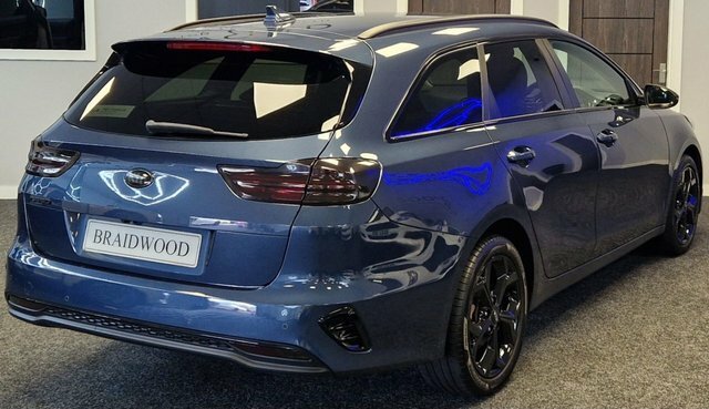 Kia Ceed Estate Blue #6