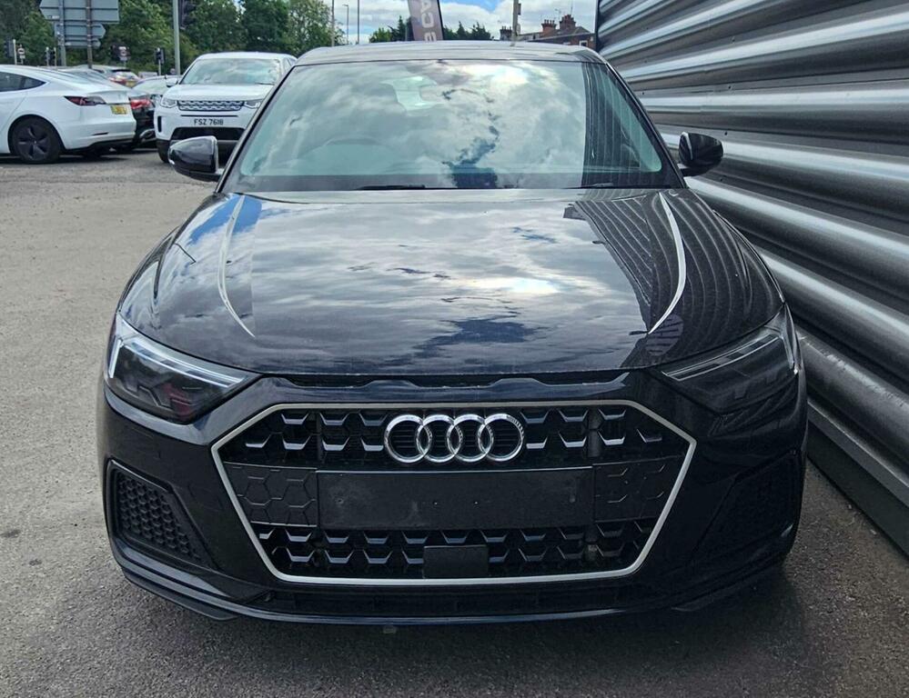 Audi A1 1.0 Tfsi 30 Sport Sportback Euro 6 Ss VN19MBU Black #4
