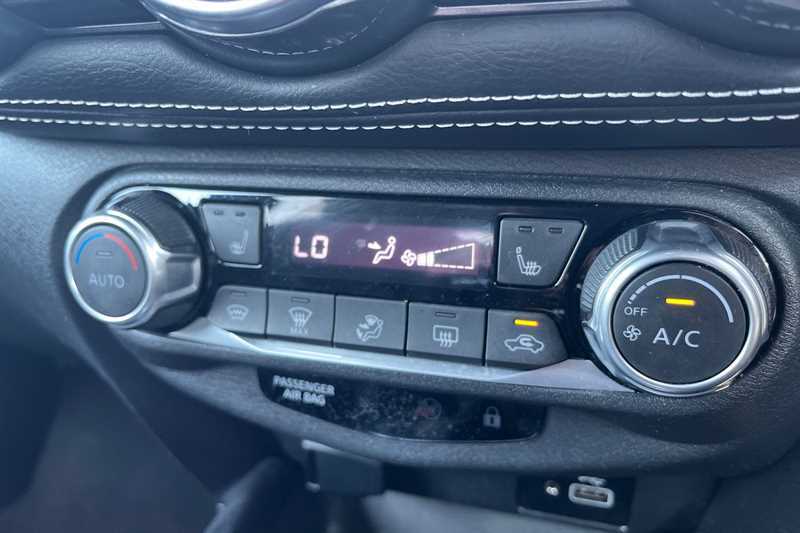 Nissan Juke 1.0 Dig-t 114 Tekna Blue