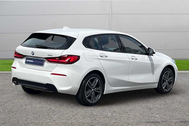 BMW 1 Series 118I 136 Sport Step YD21NUG White #3