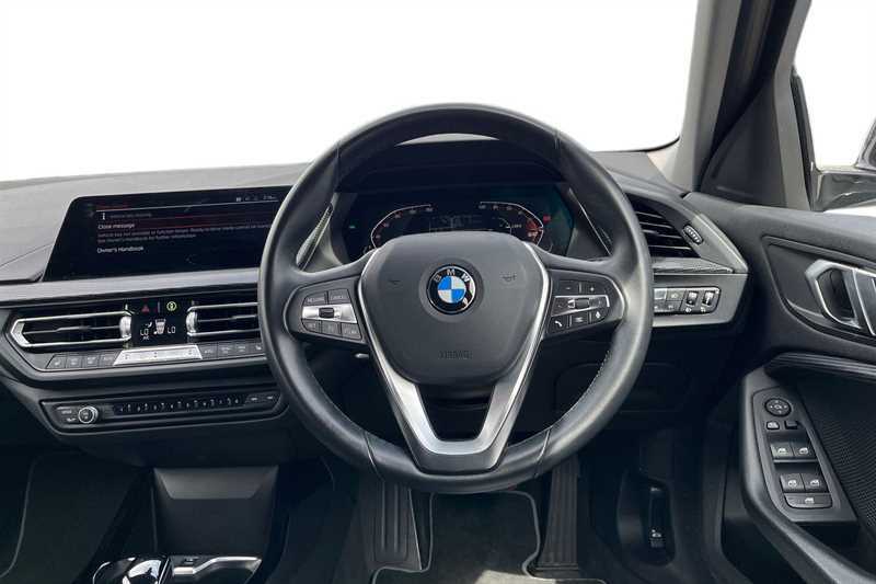 BMW 1 Series 118I 136 Sport Step YD21NUG White #4