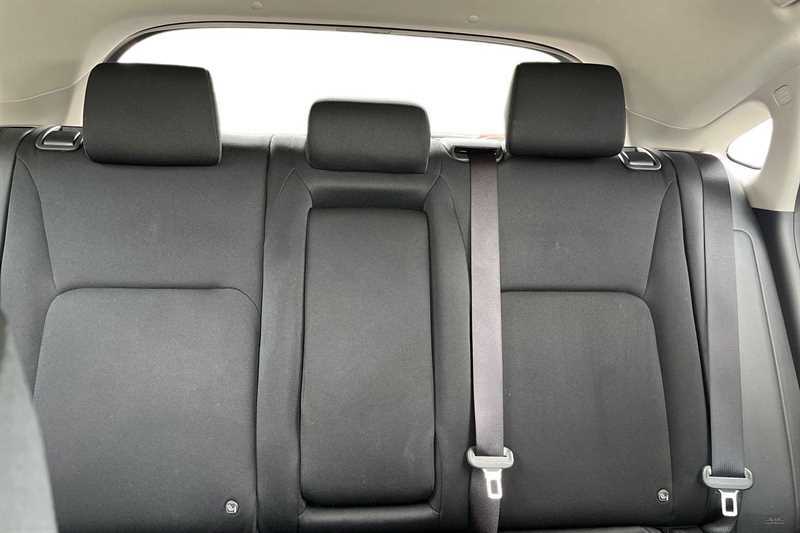 Honda Civic Honda Civic 2.0 H I-mmd Advance Hatchback Petr White #8