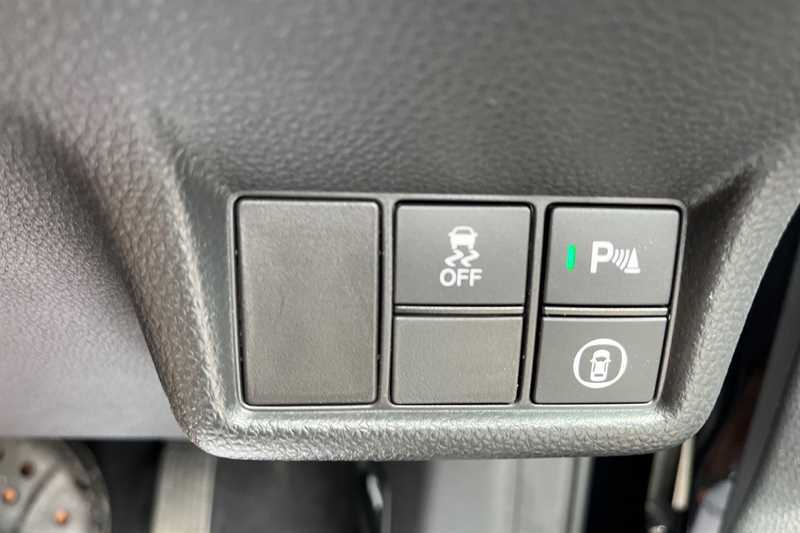 Honda Civic Honda Civic 2.0 H I-mmd Advance Hatchback Petr White #27