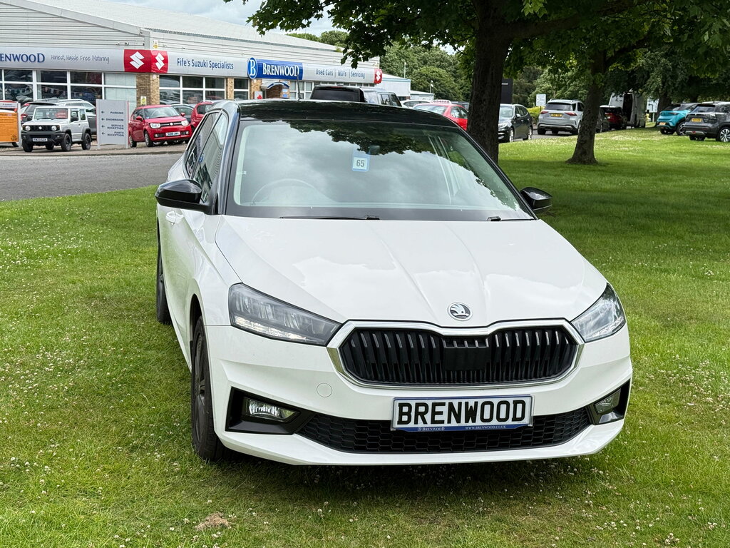 Skoda Fabia 1.0 Tsi Colour Edition Hatchback MJ72GVY White #2