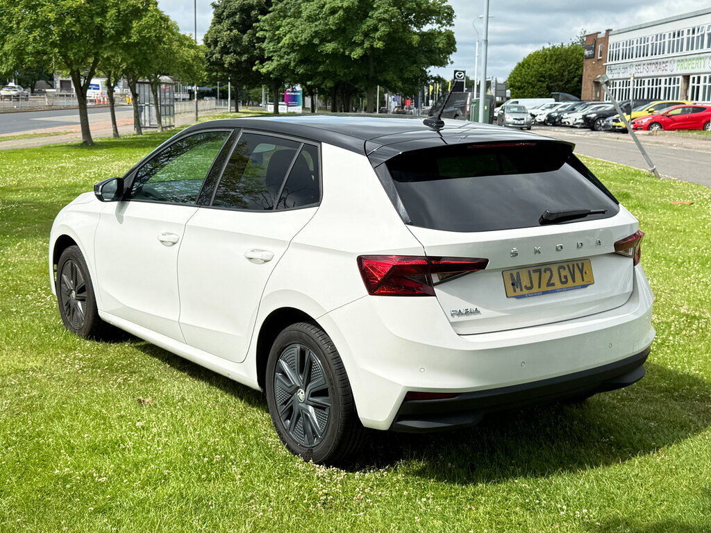 Skoda Fabia 1.0 Tsi Colour Edition Hatchback MJ72GVY White #4