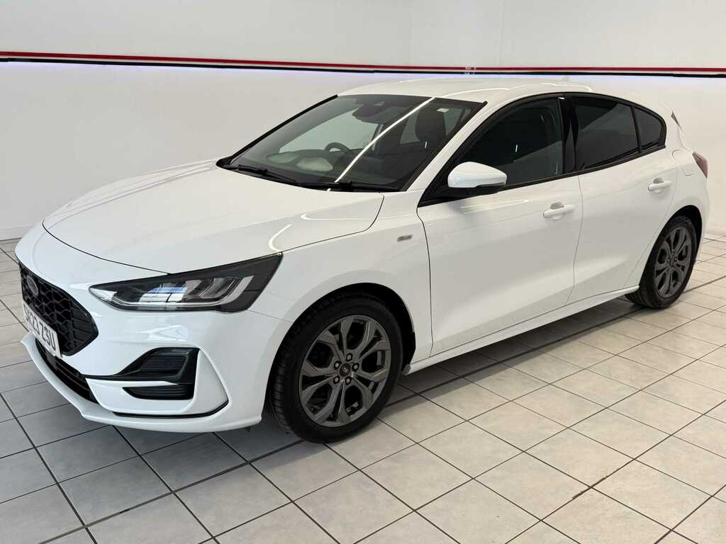 Ford Focus 1.0T Ecoboost St-line Hatchback SK23ZSU White #3