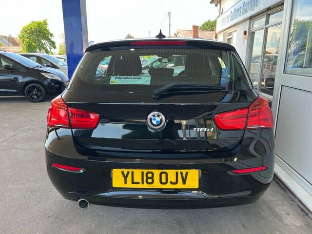 BMW 1 Series 118D Se Hatchback YL18OJV Black #4