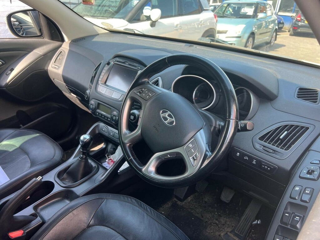 Hyundai Ix35 2.0 Crdi Premium Panorama 4Wd Euro 5 White #7