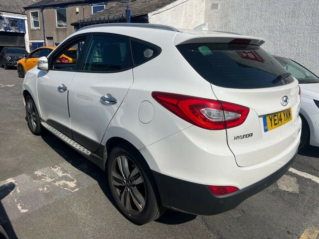 Hyundai Ix35 2.0 Crdi Premium 4Wd Euro 5 White #5