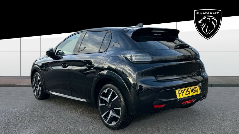 Peugeot 208 Gt Black #2
