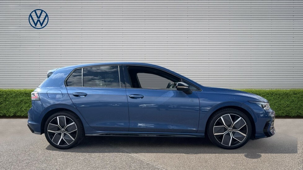 Volkswagen Golf Black Edition VO75FHP Blue #4