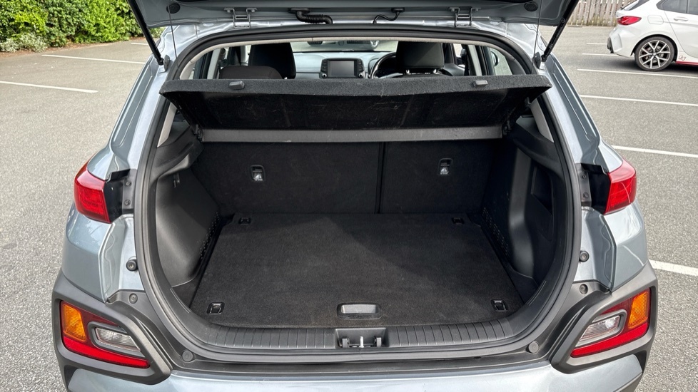 Hyundai Kona Se Silver #4