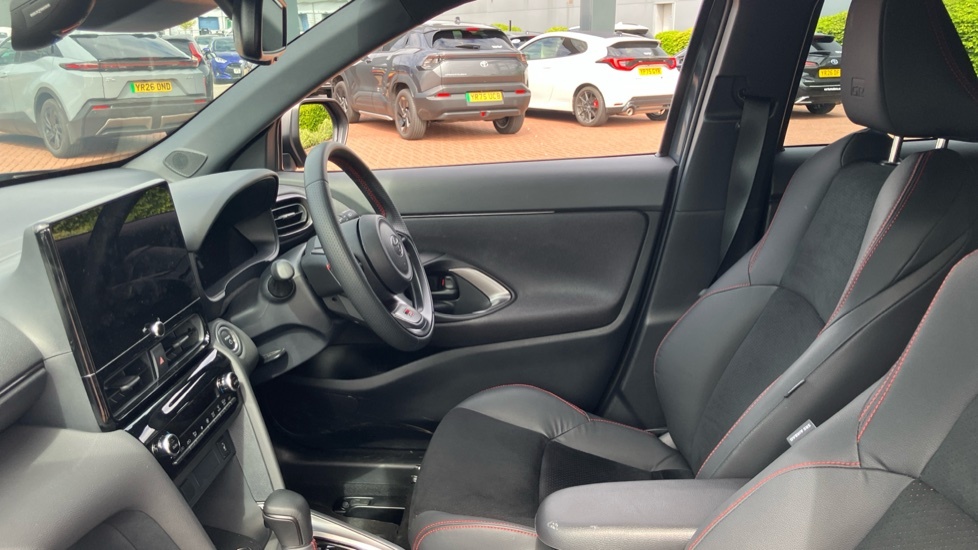 Toyota Yaris Cross Gr Sport YR75XGV Grey #5