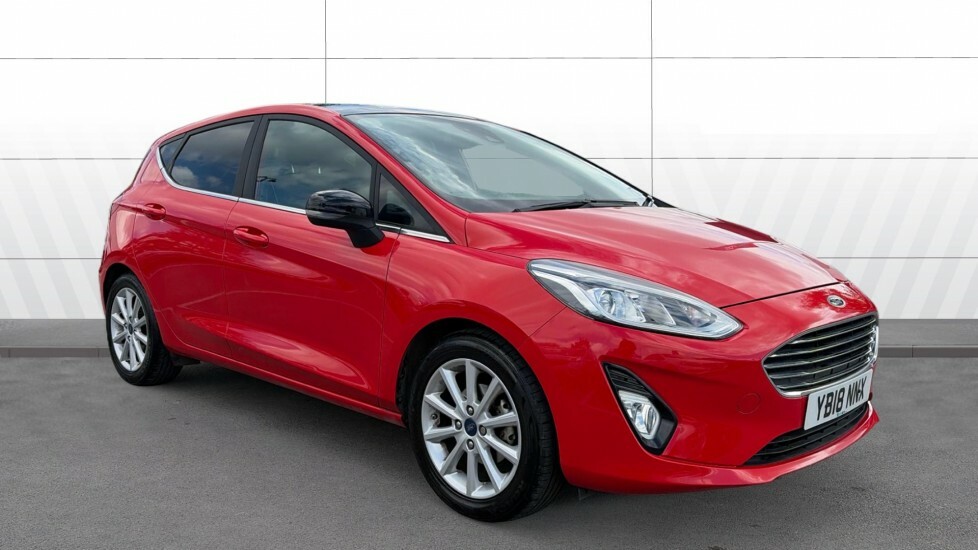 Ford Fiesta Titanium Red