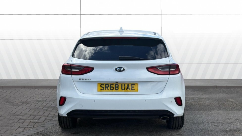 Kia Ceed 3 White #6