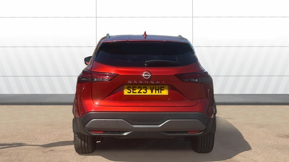 Nissan Qashqai Tekna Red #6