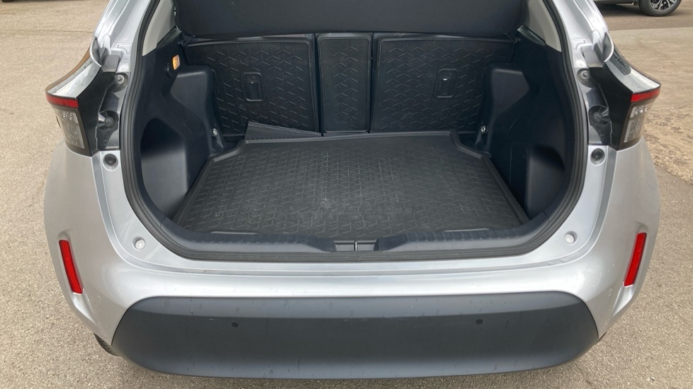 Toyota Yaris Cross Excel Silver #4