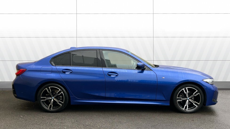 BMW 3 Series M Sport YG74OFX Blue #5