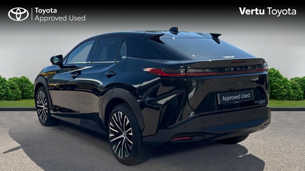 Lexus RZ Premium Black #4
