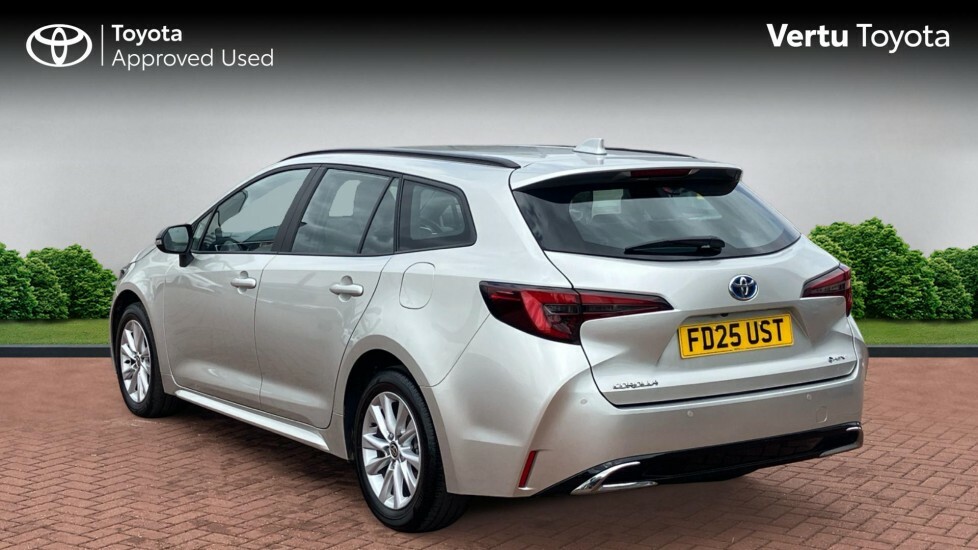 Toyota Corolla Icon Silver #4