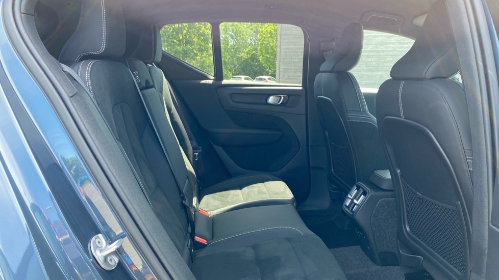 Volvo XC40 Plus Black Edition OY75YJZ Blue #6