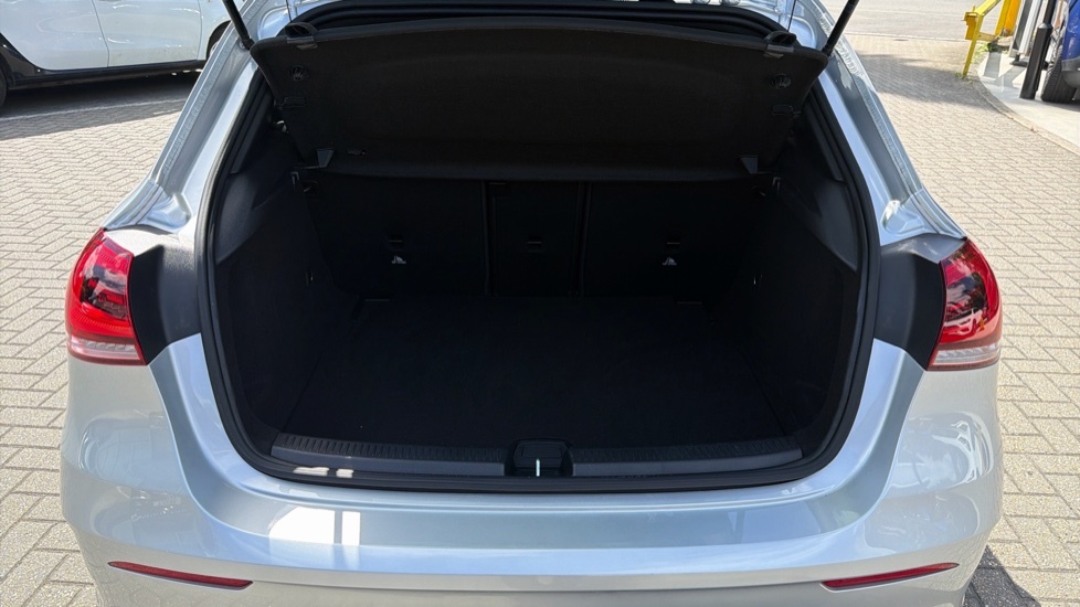 Mercedes-Benz A Class Amg Line OU70UBE Silver #4