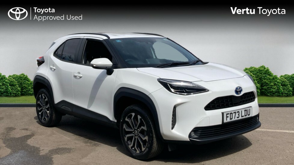 Toyota Yaris Cross Design White