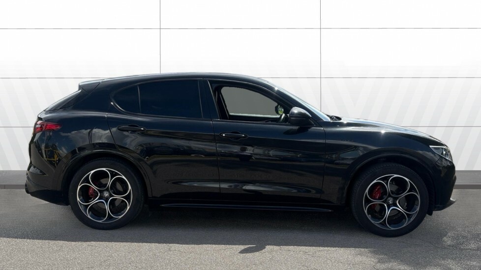 Alfa Romeo Stelvio Veloce Black #5