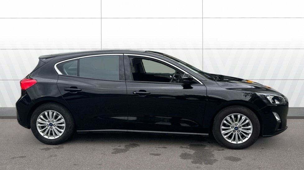 Ford Focus Titanium Black #5