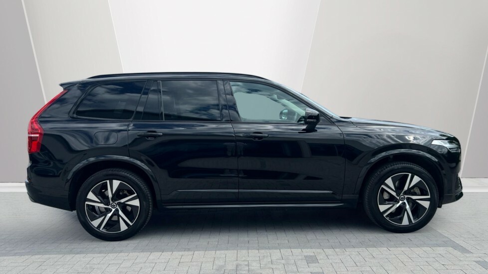 Volvo XC90 Plus Black #3