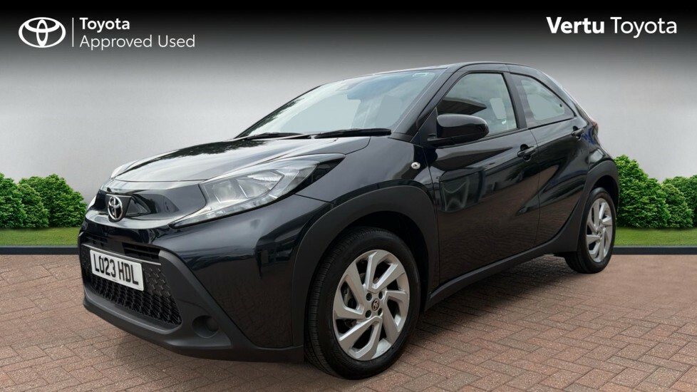 Toyota Aygo X Pure Black #3
