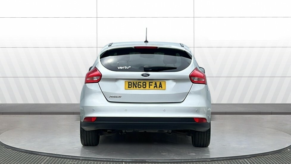 Ford Focus Titanium Silver #6