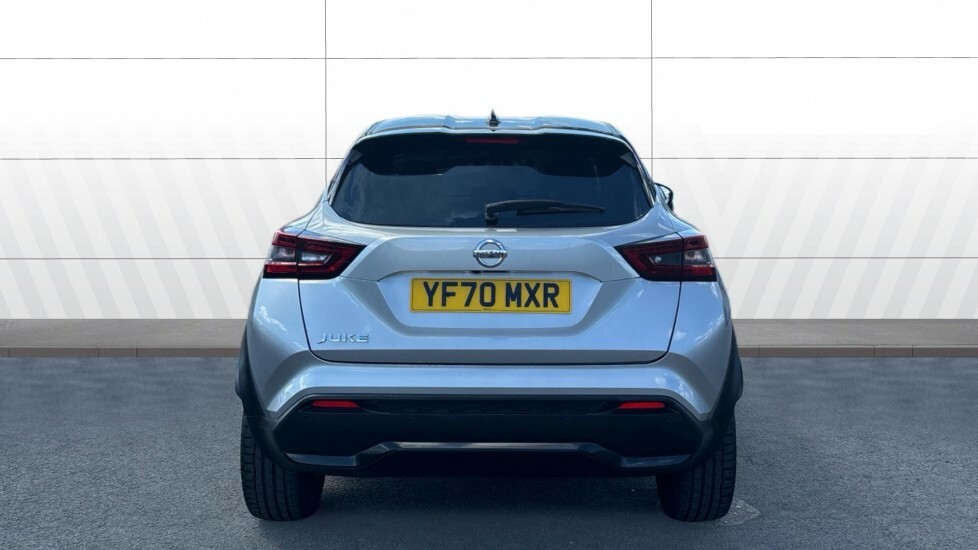 Nissan Juke Tekna Silver #6