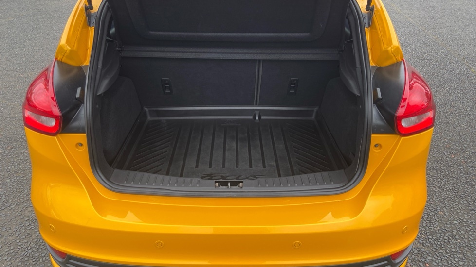 Ford Focus St-3 Yellow #4