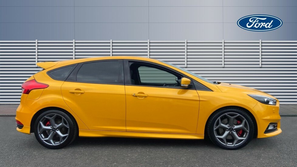 Ford Focus St-3 Yellow #5