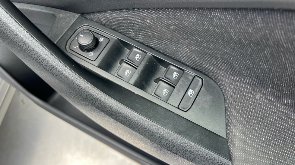 Skoda Kamiq Se 1.5 Tsi 150 Ps Dsg Grey #37