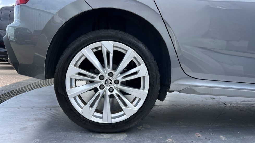 Skoda Kamiq Se 1.5 Tsi 150 Ps Dsg Grey #7