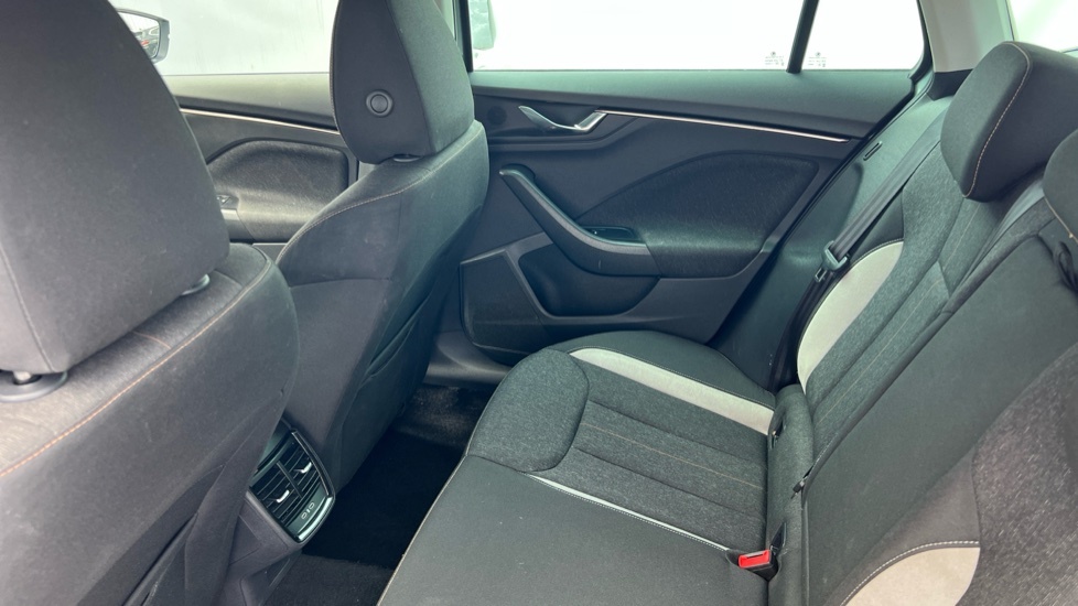 Skoda Kamiq Se 1.5 Tsi 150 Ps Dsg Grey #16