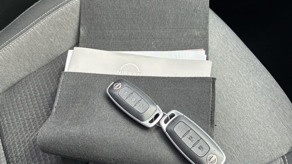 Nissan Qashqai Acenta Premium Silver #19