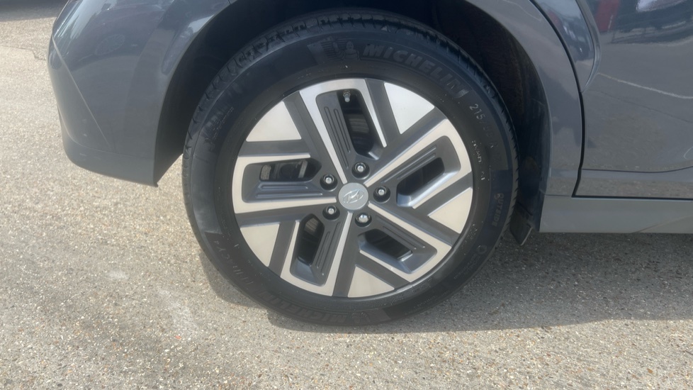 Hyundai Kona Gdi Se Connect Black #24