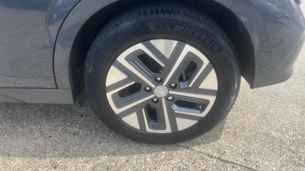 Hyundai Kona Gdi Se Connect Black #32