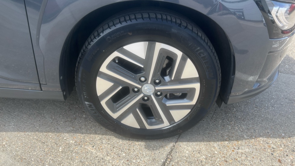 Hyundai Kona Gdi Se Connect Black #26