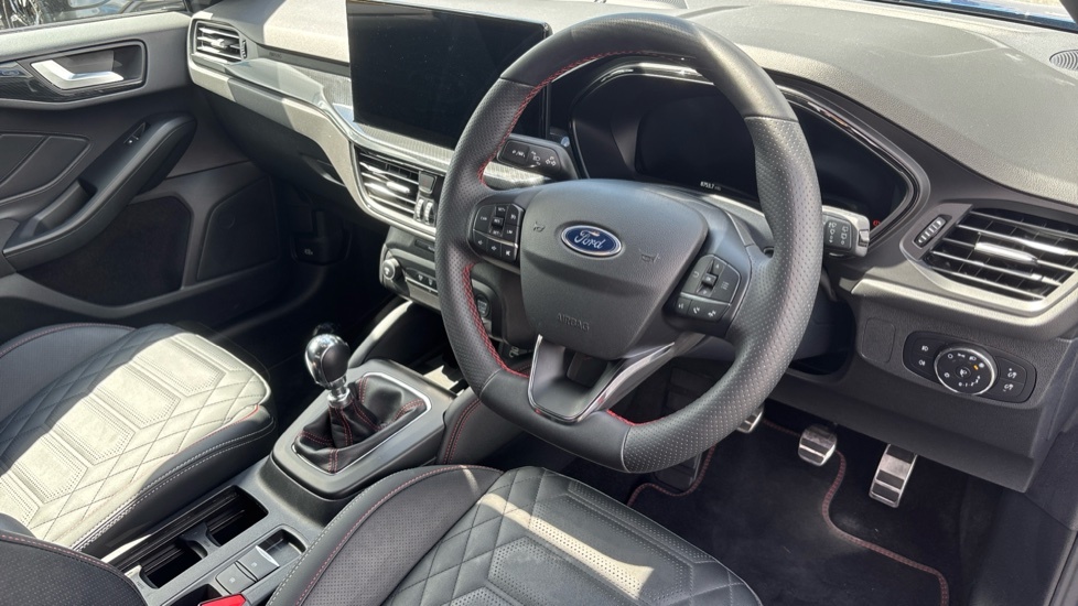 Ford Focus 2.3T Ecoboost St Hatchback Euro Red #13